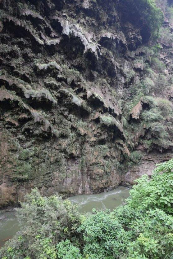 长桥跨江海 匠心筑通途